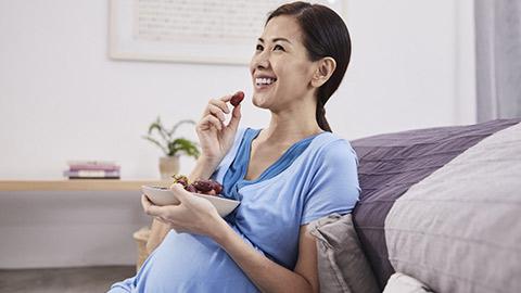 Eat right to lose weight after pregnancy